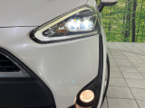 【LEDヘッドライト】悪天候や夜間走行時も良好な視界を確保し安心して運転できる高輝度LEDヘッドライトを装備!点灯速度が早く、消費電力も抑えられています。