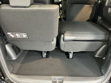 見た目以上にたっぷり入る。そんな意外性が自慢のラゲッジです。週末のまとめ買いも、趣味の道具も。積み込む時のワクワクを、この一台が支えます。