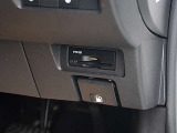 ビルトイン型ETC2.0ユニット搭載で、高速道路等利用時、便利に利用可能です。
