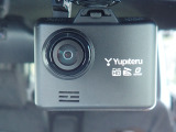 ◆【ドライブレコーダー】映像・音声などを記録する自動車用の装置です。もしもの事故の際の記録はもちろん、旅行の際の思い出としてドライブの映像を楽しむことができます。