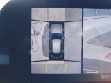 車両周辺の確認を補助し、駐車時の状況把握に役立つ装備です。