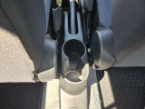 車の中で飲み物を置くスペースがあるととっても便利ですね♪