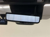後方確認をミラーではなくカメラ映像で確認出来るデジタルインナーミラーを搭載!荷物があり、後方確認が出来ない時や雨天時などにとても便利☆