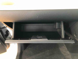 よく使うものが手を伸ばせばすぐ届く、機能面で充実した収納。