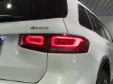 メルセデスの認定中古車には、最大100項目にも及ぶ点検・整備項目が設定されています。