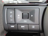 運転中、オーディオの操作をしてて、ハッとしたことはありませんか?ステアリングスイッチは、運転中でもハンドルでオーディオの操作が可能です。安全なドライブをサポートします。