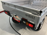 より多くの一般の方へ車を届けれればと思っておりますので同業者様への販売は極力控えさせて頂いております。ご了承下さい。