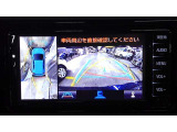 パノラミックビューモニター付きです。車両を上から見たような映像をディスプレイオーディオ画面に表示。運転席からの目視だけでは見にくい、車両周辺の状況をリアルタイムでしっかり確認できます。