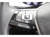 【ステアリング左側】ACCなどの運転支援の操作のスイッチ類です。ACCは高速道路などで前に走る車との距離を保ちながら追従走行する運転支援システムです。