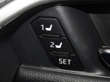 運転席のパワーシートは2名様分までメモリー機能付きです。
