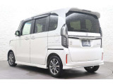 当店の展示車は、プロの業者にボディーの磨き、ルームクリーニングを依頼していますので、とてもきれいです!!ぜひ、見にいらしてください!