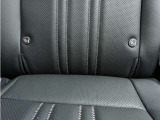 ◆ISOFIX◆シートベルトいらずでチャイルドシートと固定金具を連結するだけでガッチリ固定できます。