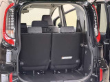 荷室はシートアレンジを行うことで広い荷室にすることが可能です 様々なシーンで活躍できますね