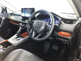 見通しのよいすっきりとした視界で、誰でも運転しやすいです。運転のしやすさは疲れにくさにも繋がりますよ♪