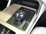 オートホールド機能付き電動Pブレーキ。渋滞時などの足の疲れを軽減します。