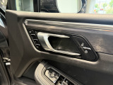 個室の商談ブースが2部屋ございます。お車のご相談等ごゆっくりお話しいただけます。