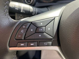 ステアリングスイッチ付きのハンドル!運転に支障をきたすことなくナビ操作が可能です!!