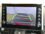 バックガイドモニターで、後方を確認しながら安心して駐車することができます。運転初心者も熟練者も必須の機能ですよ!