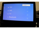 Bluetoothオーディオ対応しています。スマートフォンなどをカーオーディオへ無線で接続し、お気に入りの音楽を再生可能。