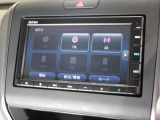 ナビゲーションは純正メモリーナビ(VXM-235Ci)を装着しております。AM、FM、CD、Bluetoothがご使用いただけます。初めて訪れた場所でも安心ですね!