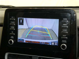 バックガイドモニターで、後方を確認しながら安心して駐車することができます。運転初心者も熟練者も必須の機能ですよ!