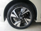 純正15インチアルミホイール!タイヤサイズは165/55R15。※新品タイヤ4本へ交換済です。
