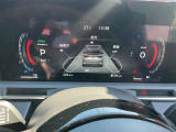 視認性の高いメーターで運転情報を的確に把握できます!