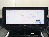 純正ナビを装備。タッチパネル式で使いやすく、お出かけもラクラクです。