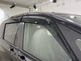 ★ドアバイザー★雨天時に窓を開けても濡れにくく車内に雨が入り込むのを防ぎながら換気ができます(^^♪