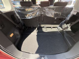 前にスライドさせるとたくさんの荷物が積載可能に!