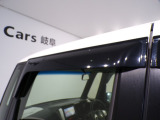 ★ドアバイザー★雨天時に窓を開けても濡れにくく車内に雨が入り込むのを防ぎながら換気ができます(^^♪
