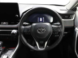 各操作スイッチなどもハンドルから手を放すことなく操作可能で安全運転に支援いたします!