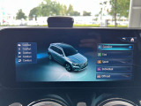 バックカメラにより駐車時の後方確認も楽にできます。