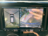 【アラウンドビューカメラ】上から見下ろしたような視点で車の周囲を確認することができます。縦列駐車や幅寄せ等でも大活躍。