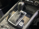 アクセルペダルを踏み込む量や速さに応じて変速パターンを制御し、人馬一体の運転感覚を発揮してくれる6速オートマ!