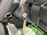 ご納車前に納車点検(法定12ヶ月点検相当)を実施し、基本性能に関わる機能や状態を徹底的に点検します。