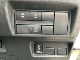 各種、多機能なスイッチが、運転席右側に配置されております。