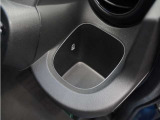 ◆ドリンクホルダー◆手の届きやすい場所にドリンクホルダーがあり、とても便利です。