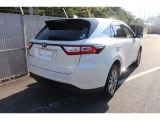 安心のトヨタの中古車は、ご購入後も安心のトヨタロングラン保証付き。別途有償にて選べる延長保証(+1年、+2年)もお選び頂けます。