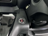 エンジンプッシュスタートなので、鍵の差し込み不要で便利ですね。