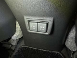 充電用USB付き。スマートフォンなどの充電に便利です。