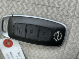 インテリジェントキー★このキーが車内にあればエンジンプッシュスタートボタンを押すとエンジン始動可能です!!