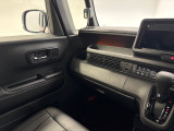 よく使うものは運転席のすぐ近くに置いておきたいですよね。