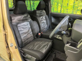 運転席シート廻りは使用感も少なく、良好な状態となっています。丁寧に使われていたことがよくわかりますね。