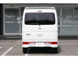 リヤカメラと障害物センサーがあるのでバック駐車も安心♪
