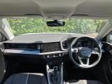 Audiのインテリアはエクステリア同様、優れたデザイン性とクオリティ、そして機能性を兼ね備えております。