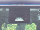 【トヨタセーフティセンス】走行中に前方の車両等を認識し、衝突しそうな時は警報とブレーキで衝突回避と被害軽減をアシスト。より安全にドライブをお楽しみいただけます。