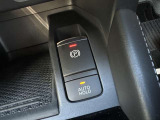 電動パーキングブレーキとオートブレーキホールド機能(信号待ち等でブレーキを踏み続けなくても自動的にブレーキ力がキープされる機能です)