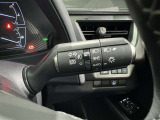【オートライト】車外の明るさに応じて自動でライトの点灯・消灯してくれます。