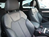 クオリティの高いシートを採用するのは、Audiのクルマづくりの哲学のひとつです。特に座り心地が重要です。体の大きなドイツ人が座っても頑丈な耐久性があります。。しかも肌触りも良く高級家具のようです。